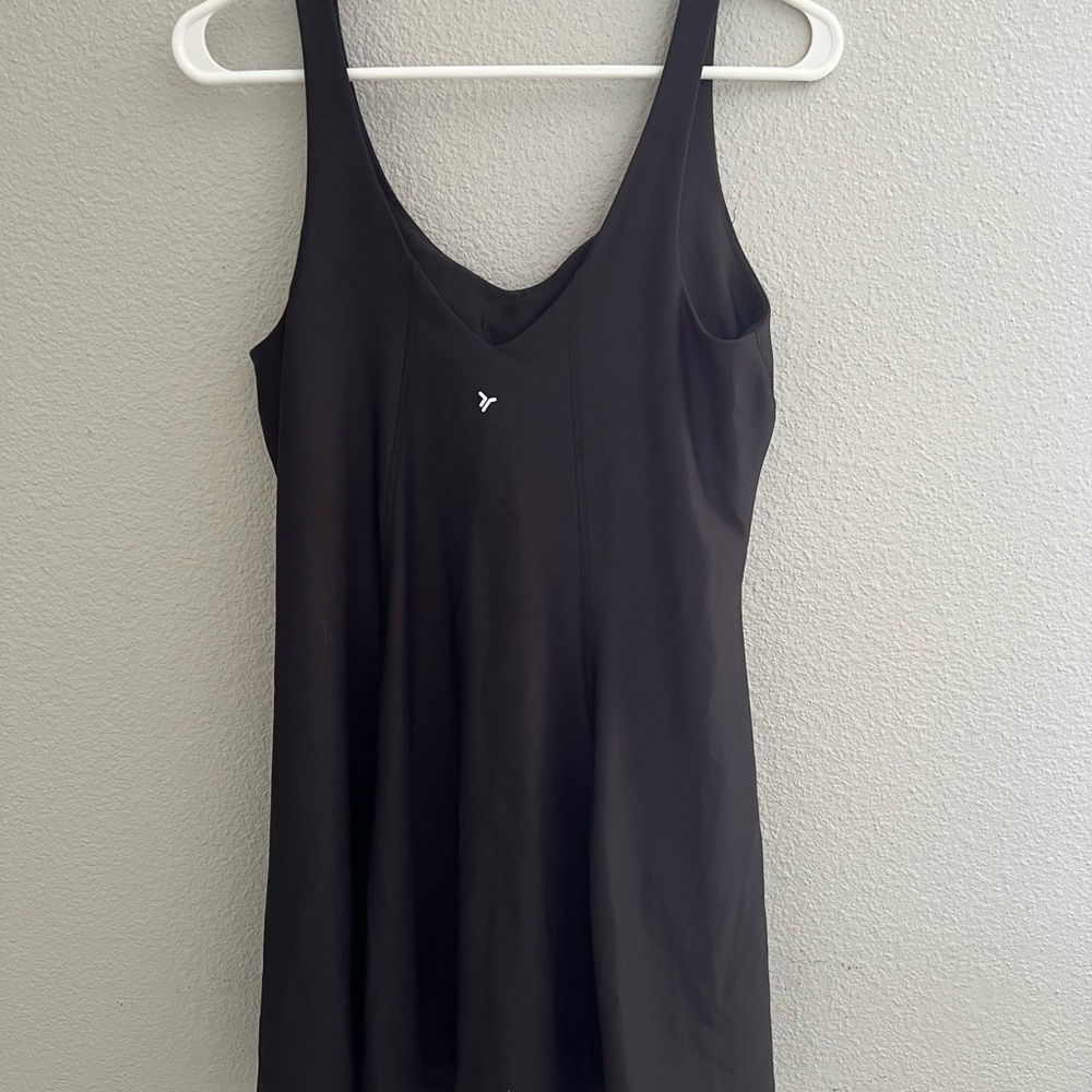 Old Navy Active Black Performance Tee - image 2